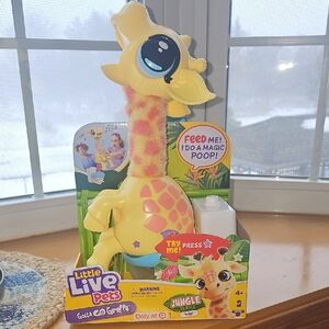 Little Live Pets Gotta Go Giraffe - Yellow
